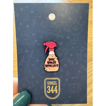 Pin - Book Spoiler Repelent bij Singel 344