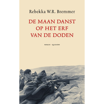 De maan danst op het erf van de doden (Paperback) bij Singel 344