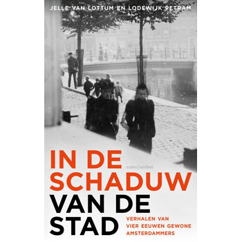 In de schaduw van de stad (Paperback) bij Singel 344