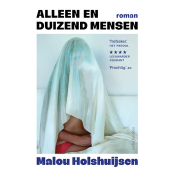 Alleen en duizend mensen (Paperback) bij Singel 344