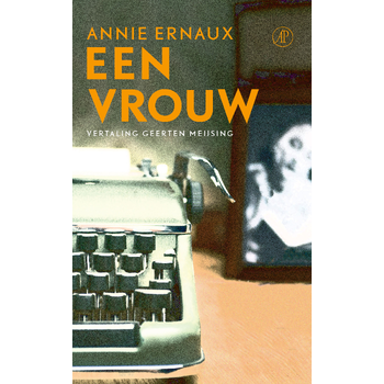 Een vrouw (Paperback) bij Singel 344