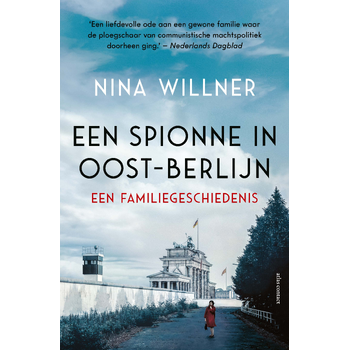 Een spionne in Oost-Berlijn (Paperback) bij Singel 344
