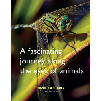 A fascinating journey along the eyes of animals (Hardback) bij Singel 344