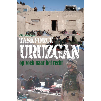 Taskforce Uruzgan, op zoek naar het recht (Paperback) bij Singel 344