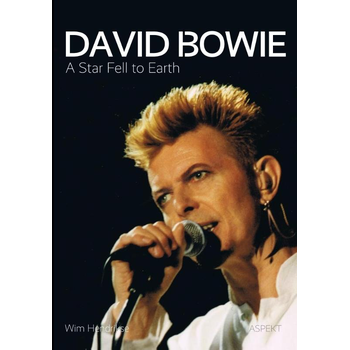 David Bowie, a star fell to earth (Paperback) bij Singel 344