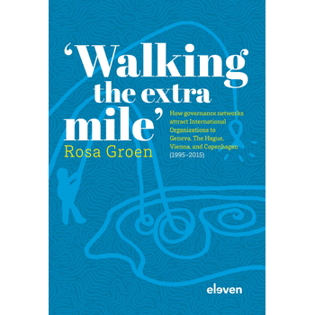 'Walking the extra mile' (Hardback) bij Singel 344