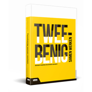 Tweebenig samen werken (Hardback) bij Singel 344