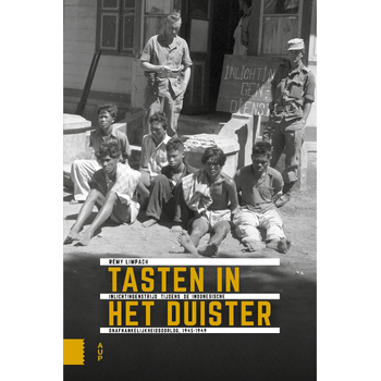 Tasten in het duister (Paperback) bij Singel 344