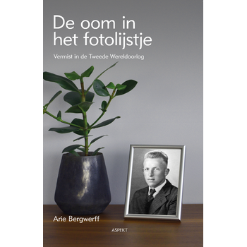 De oom in het fotolijstje (Paperback) bij Singel 344